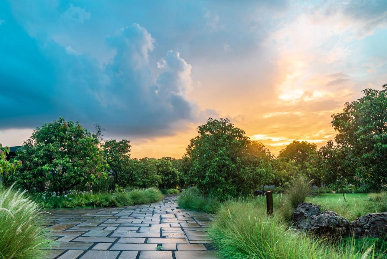 Woods At Sasan Hotel Sasan Gir Exterior foto